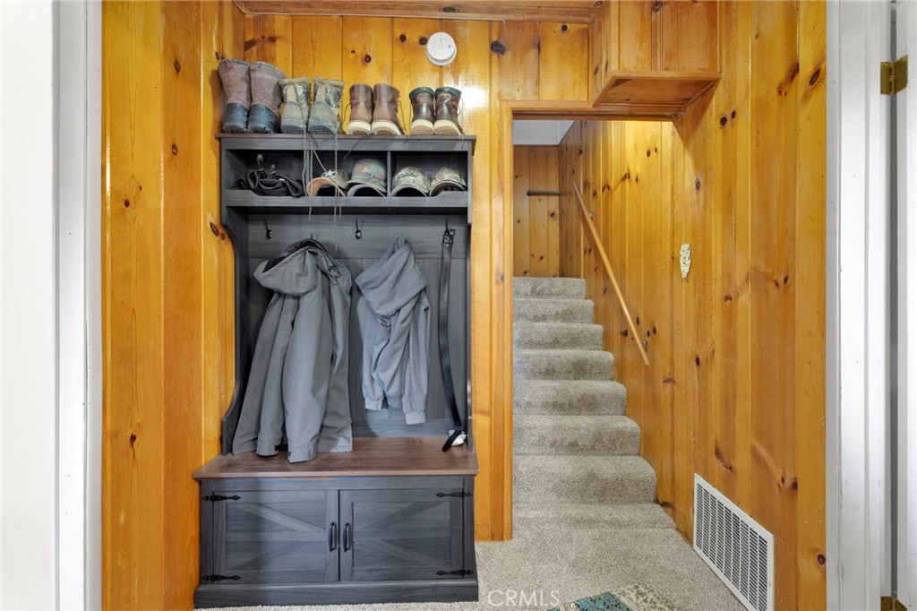 993 Mercury Way Crestline, CA 92325 - Photo 29 of 68 a view of a walk in closet