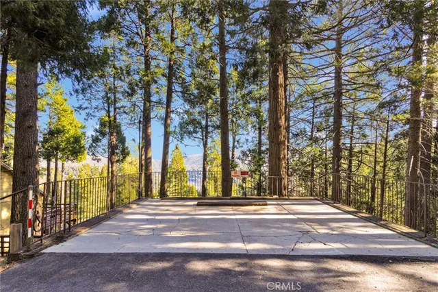 $320,000 | 993 Mercury Way, Crestline, CA 92325