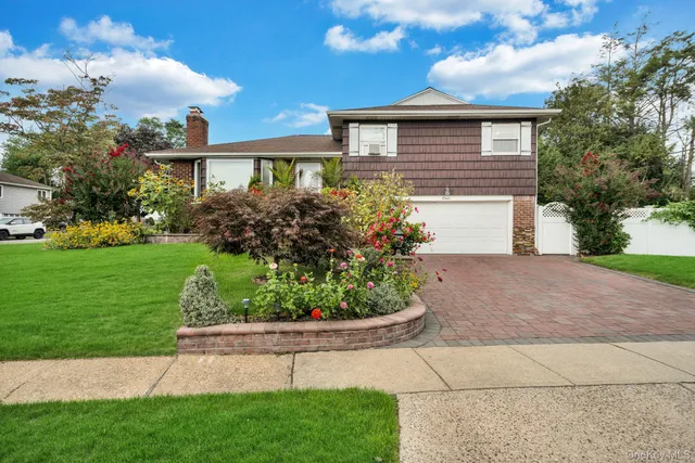 $999,000 | 1 Wayland Road, Plainview, NY 11803