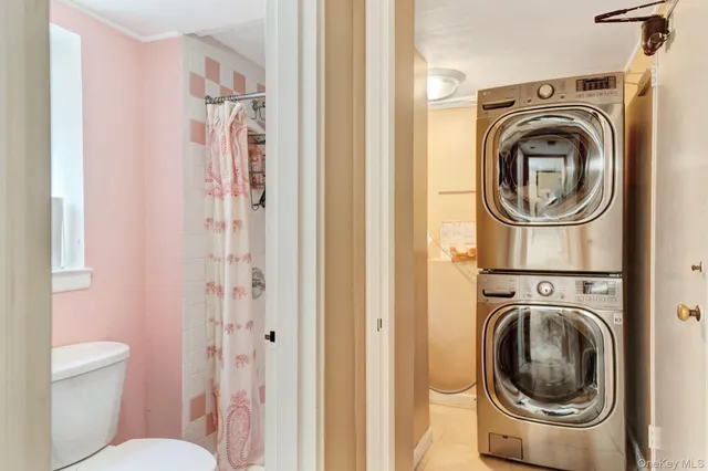 $999,000 | 1 Wayland Road, Plainview, NY 11803