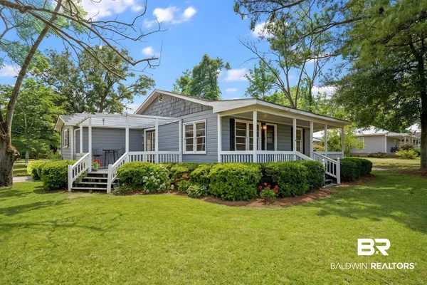 $1,700 | 358 Pecan Avenue, Fairhope, AL 36532