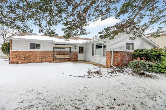 $289,000 | 212 Glengary Drive, Bolingbrook, IL 60440