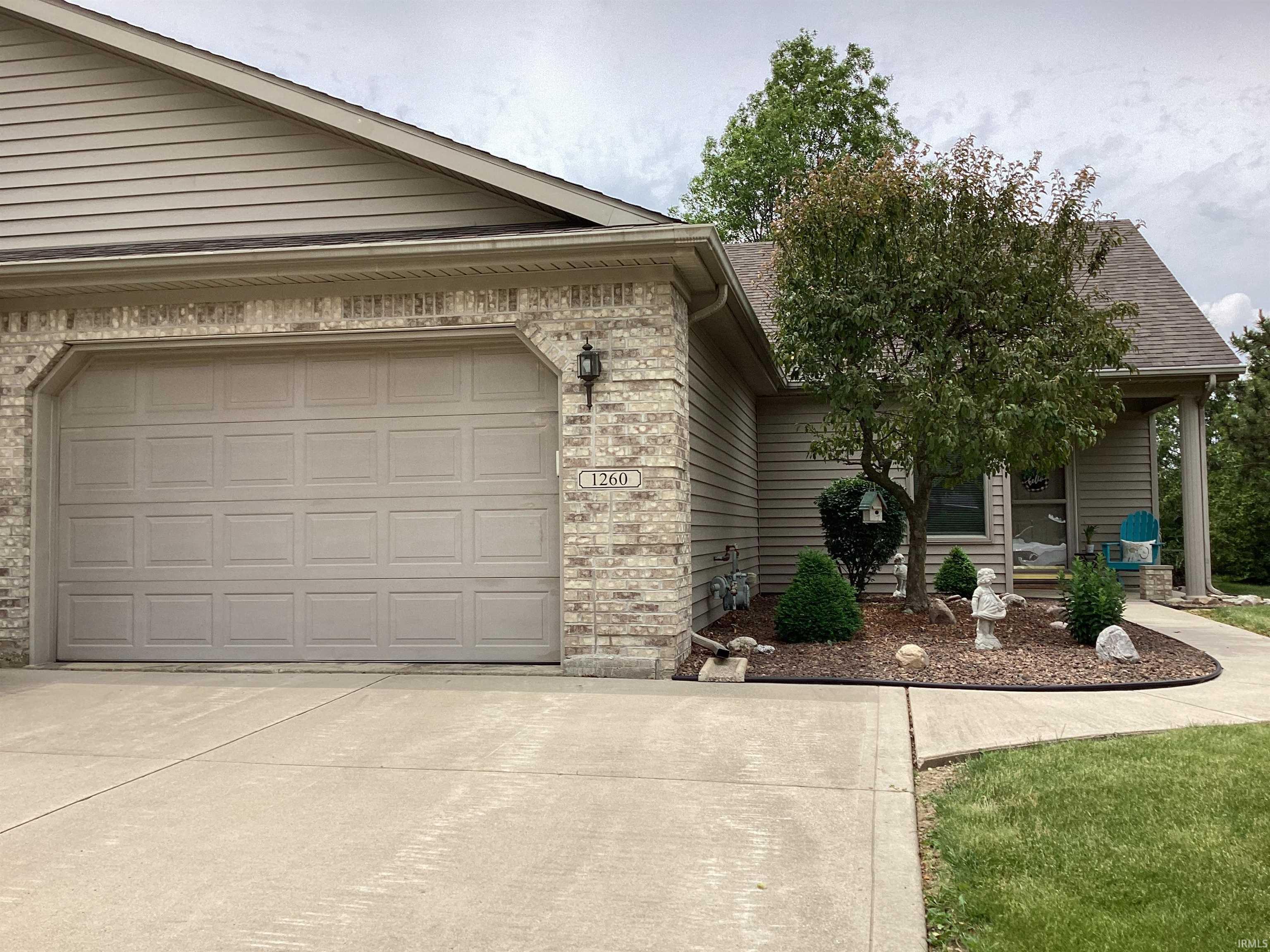 1260 Oak Grove Place Decatur, IN 46733 - Photo 2 of 23