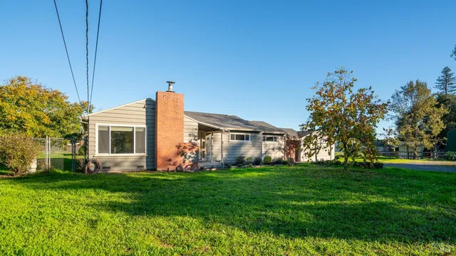 $875,000 | 1130 Duer Road, Sebastopol, CA 95472