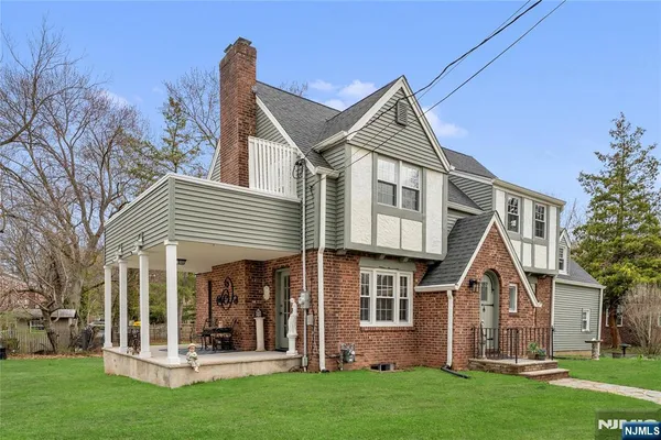 $749,000 | 157 Glenbrook Parkway, Englewood, NJ 07631