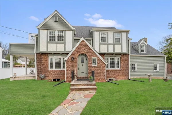 $749,000 | 157 Glenbrook Parkway, Englewood, NJ 07631