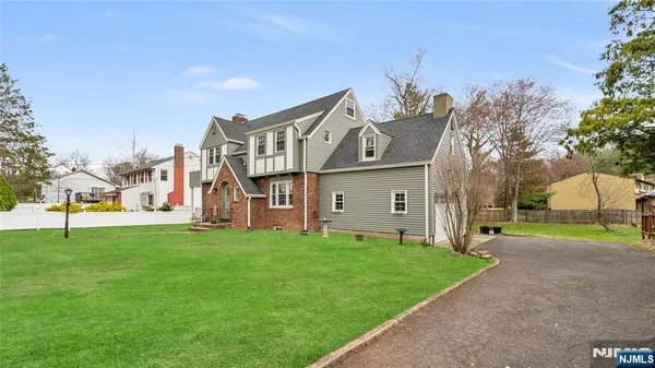 $749,000 | 157 Glenbrook Parkway, Englewood, NJ 07631