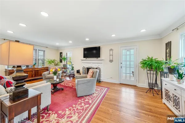 $749,000 | 157 Glenbrook Parkway, Englewood, NJ 07631