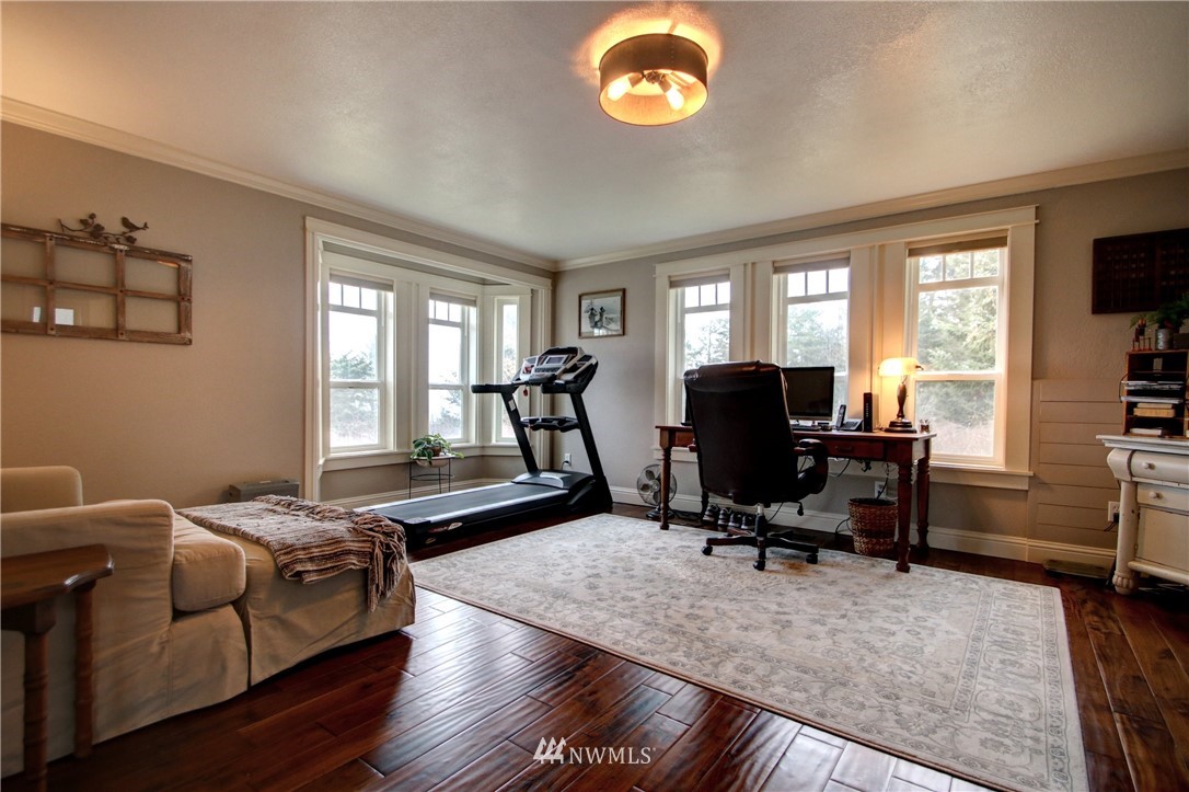 1346 West Beach Road Oak Harbor, WA 98277 - Photo 17 of 40 Gallery Image 17