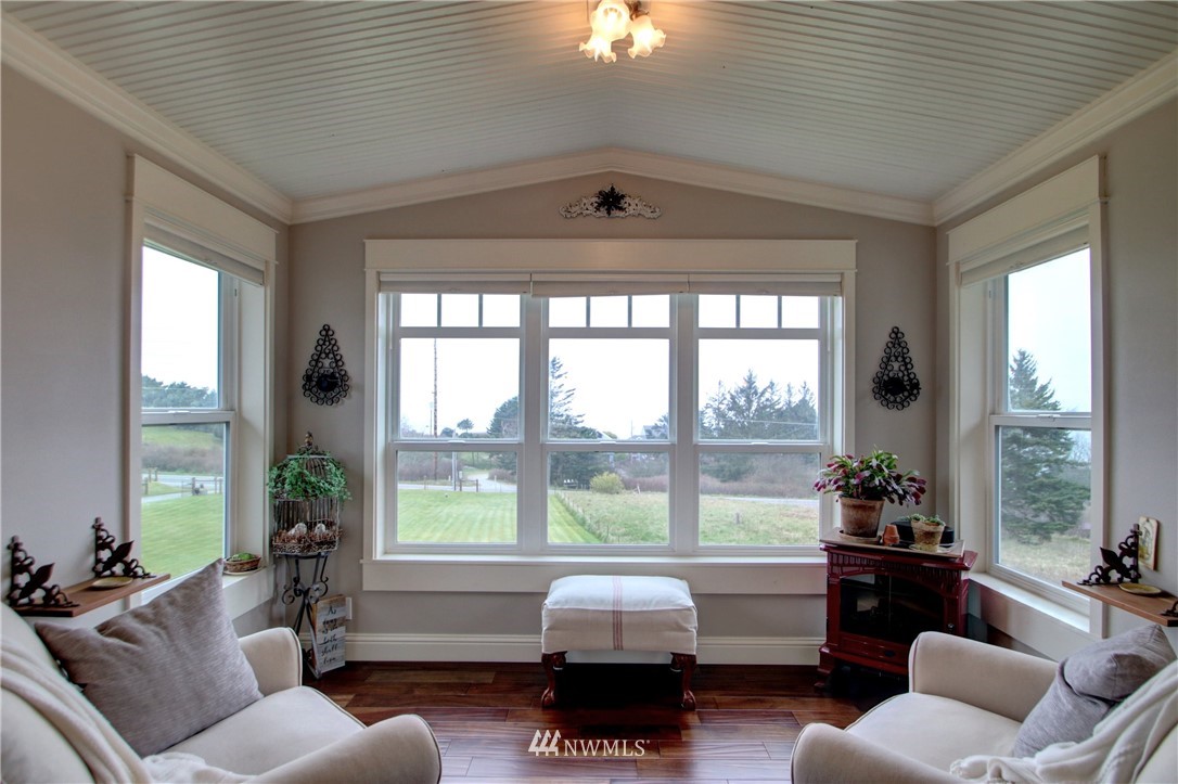 1346 West Beach Road Oak Harbor, WA 98277 - Photo 22 of 40 Gallery Image 22