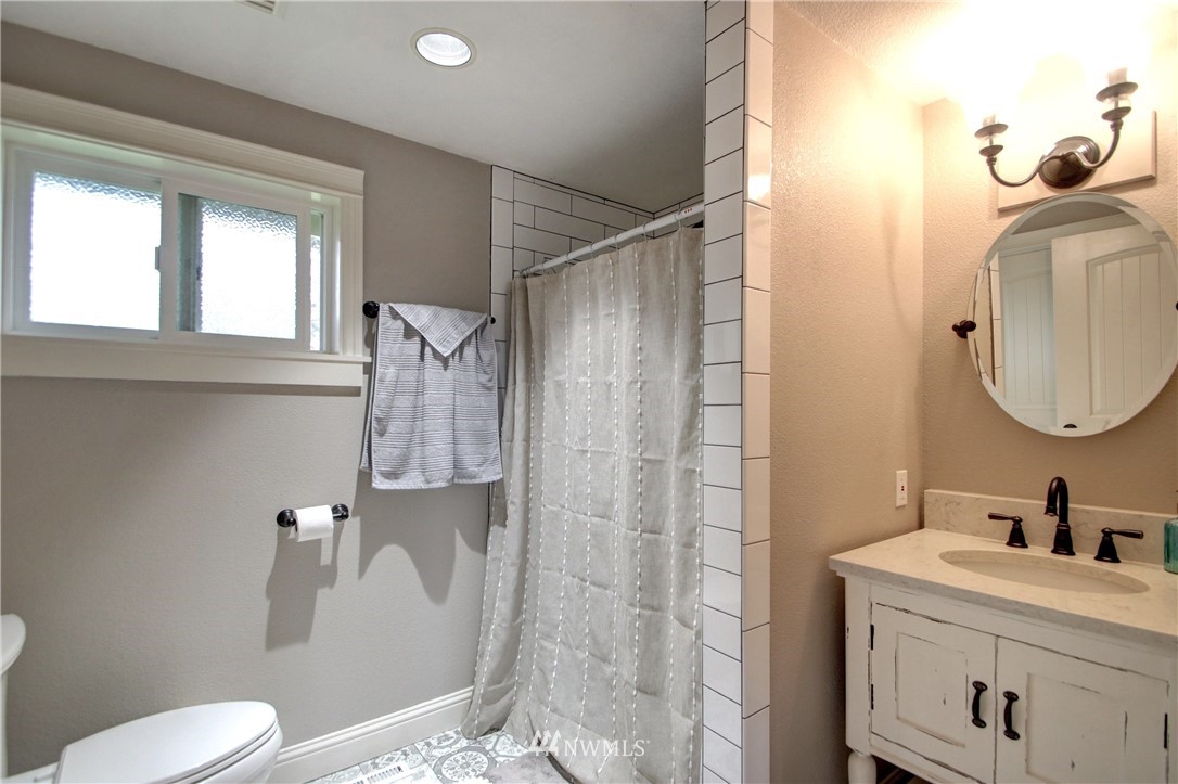 1346 West Beach Road Oak Harbor, WA 98277 - Photo 27 of 40 Gallery Image 27