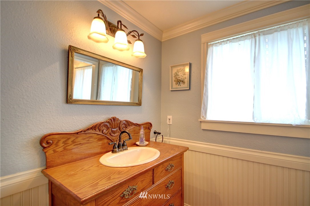 1346 West Beach Road Oak Harbor, WA 98277 - Photo 28 of 40 Gallery Image 28