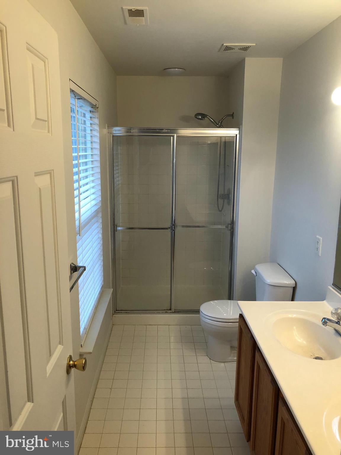 204 Seamaster Road Baltimore, MD 21221 - Photo 16 of 25 Gallery Image 16