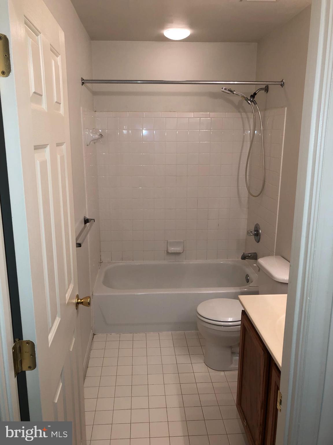 204 Seamaster Road Baltimore, MD 21221 - Photo 19 of 25 Gallery Image 19