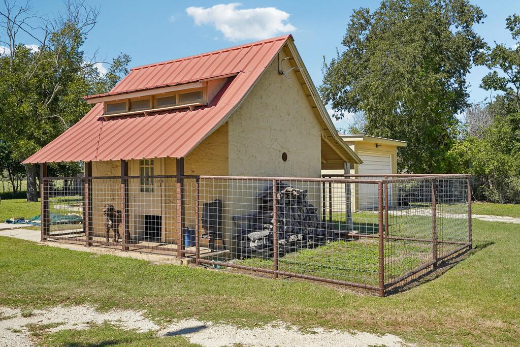 24 Edmiston Road Comfort, TX 78013 - Photo 46 of 55 Gallery Image 46