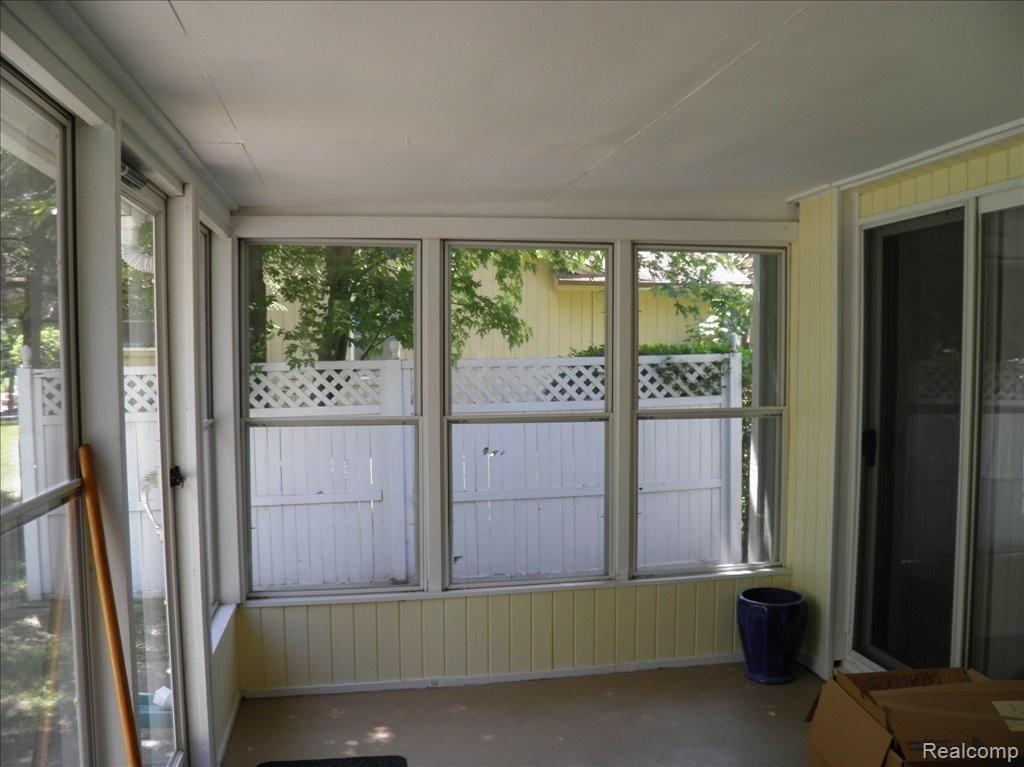 4941 Eagle Road Highland, MI 48356 - Photo 20 of 25 Sunroom off of master bedroom