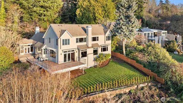 $3,600,000 | 8281 West Mercer Way, Mercer Island, WA 98040