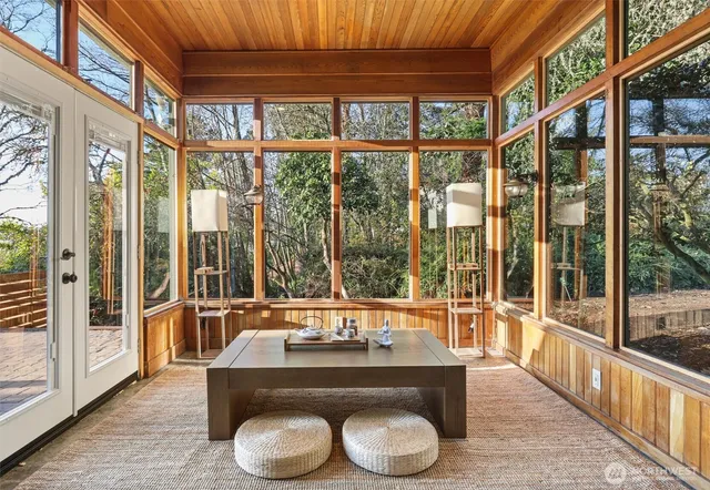 $3,600,000 | 8281 West Mercer Way, Mercer Island, WA 98040