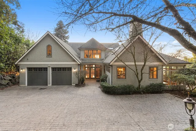 $3,600,000 | 8281 West Mercer Way, Mercer Island, WA 98040