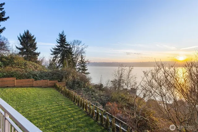 $3,600,000 | 8281 West Mercer Way, Mercer Island, WA 98040