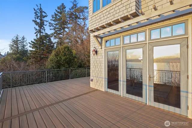 $3,600,000 | 8281 West Mercer Way, Mercer Island, WA 98040