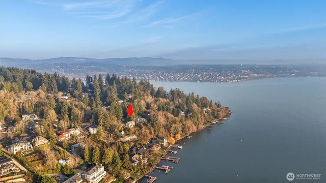 $3,600,000 | 8281 West Mercer Way, Mercer Island, WA 98040
