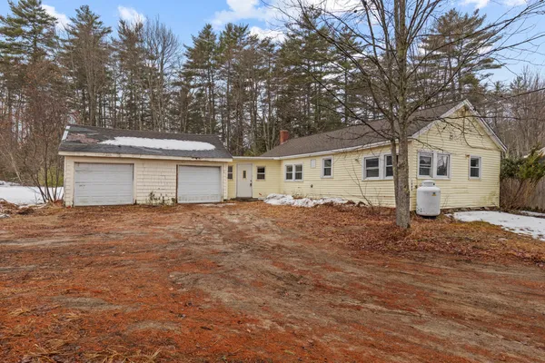 $195,000 | 1042 Pequawket Trail, Standish, ME 04085