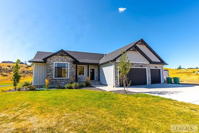 $950,000 | 5764 East 65th South, Idaho Falls, ID 83406