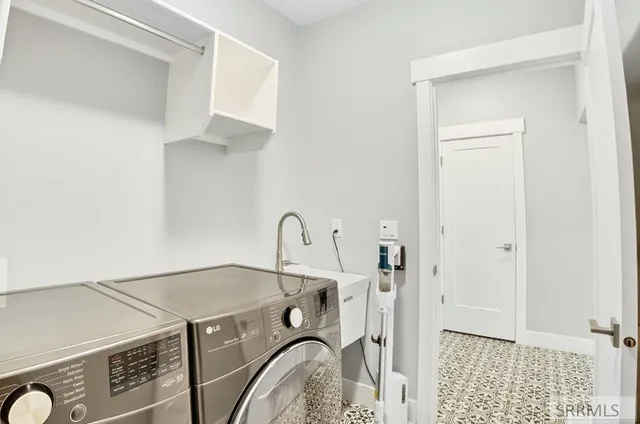 $950,000 | 5764 East 65th South, Idaho Falls, ID 83406