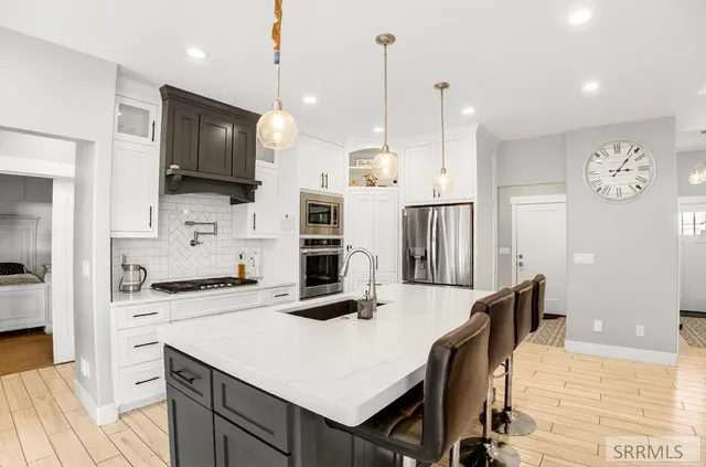 $950,000 | 5764 East 65th South, Idaho Falls, ID 83406