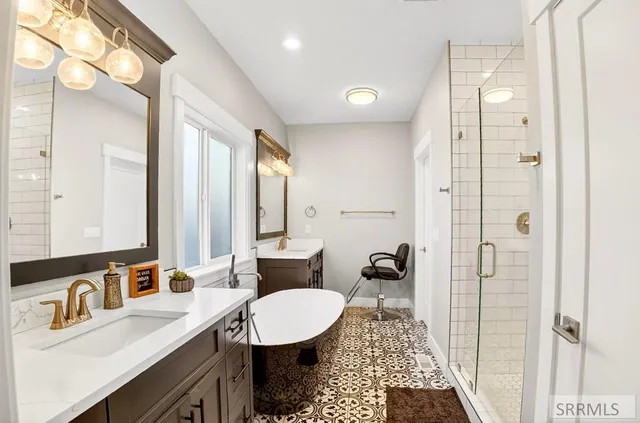 $950,000 | 5764 East 65th South, Idaho Falls, ID 83406