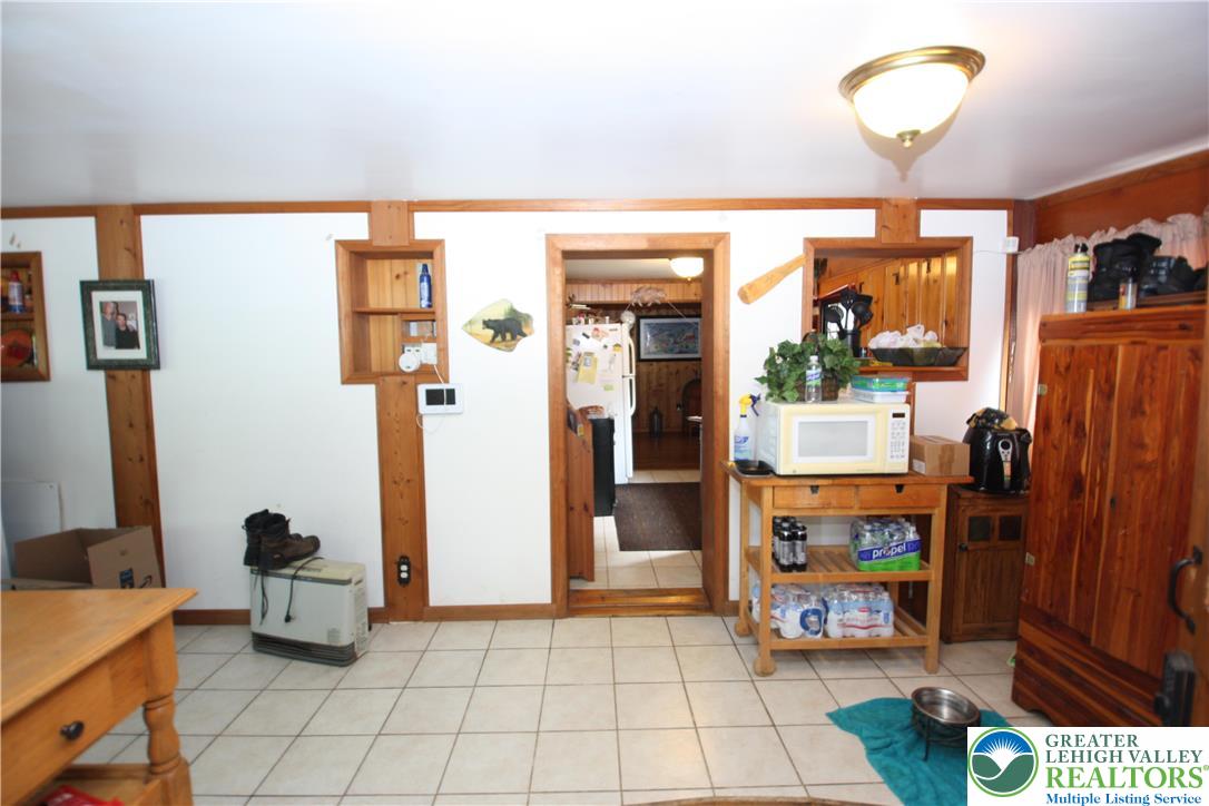 305 Cedar Hill Road Effort, PA 18330 - Photo 6 of 20 a view of livingroom with furniture