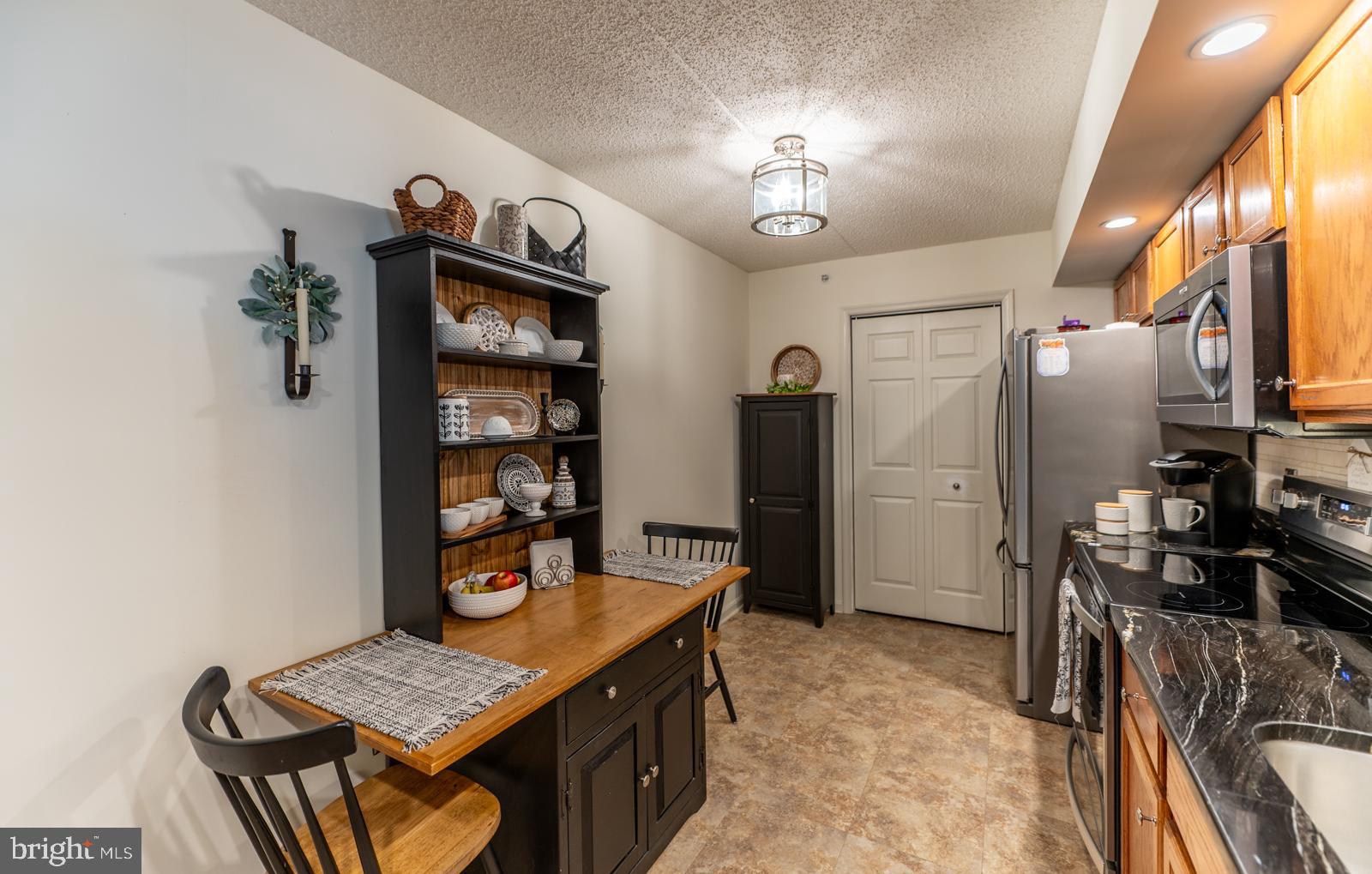 305 Brandon Road Norristown, PA 19403 - Photo 11 of 40 Kitchen