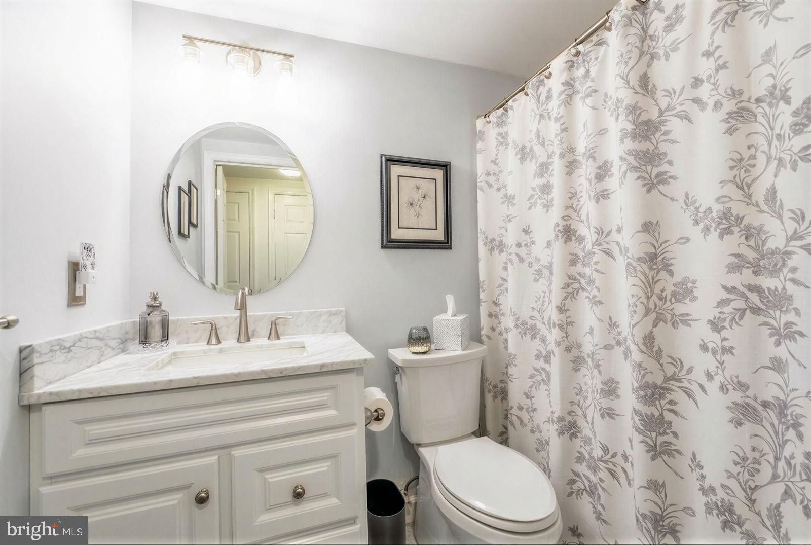 305 Brandon Road Norristown, PA 19403 - Photo 22 of 40 Hall Bath