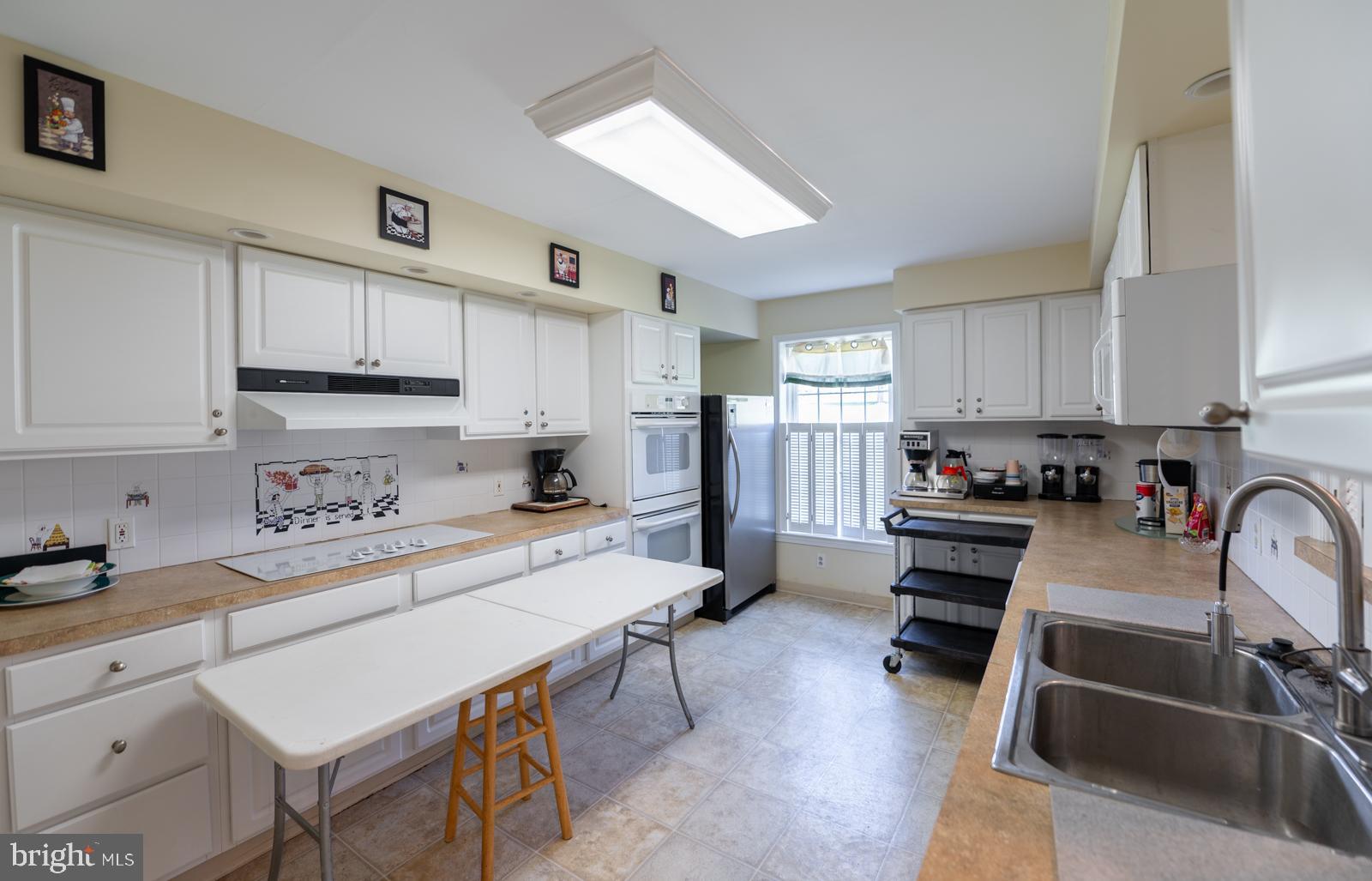 305 Brandon Road Norristown, PA 19403 - Photo 39 of 40 Clubhouse Kitchen