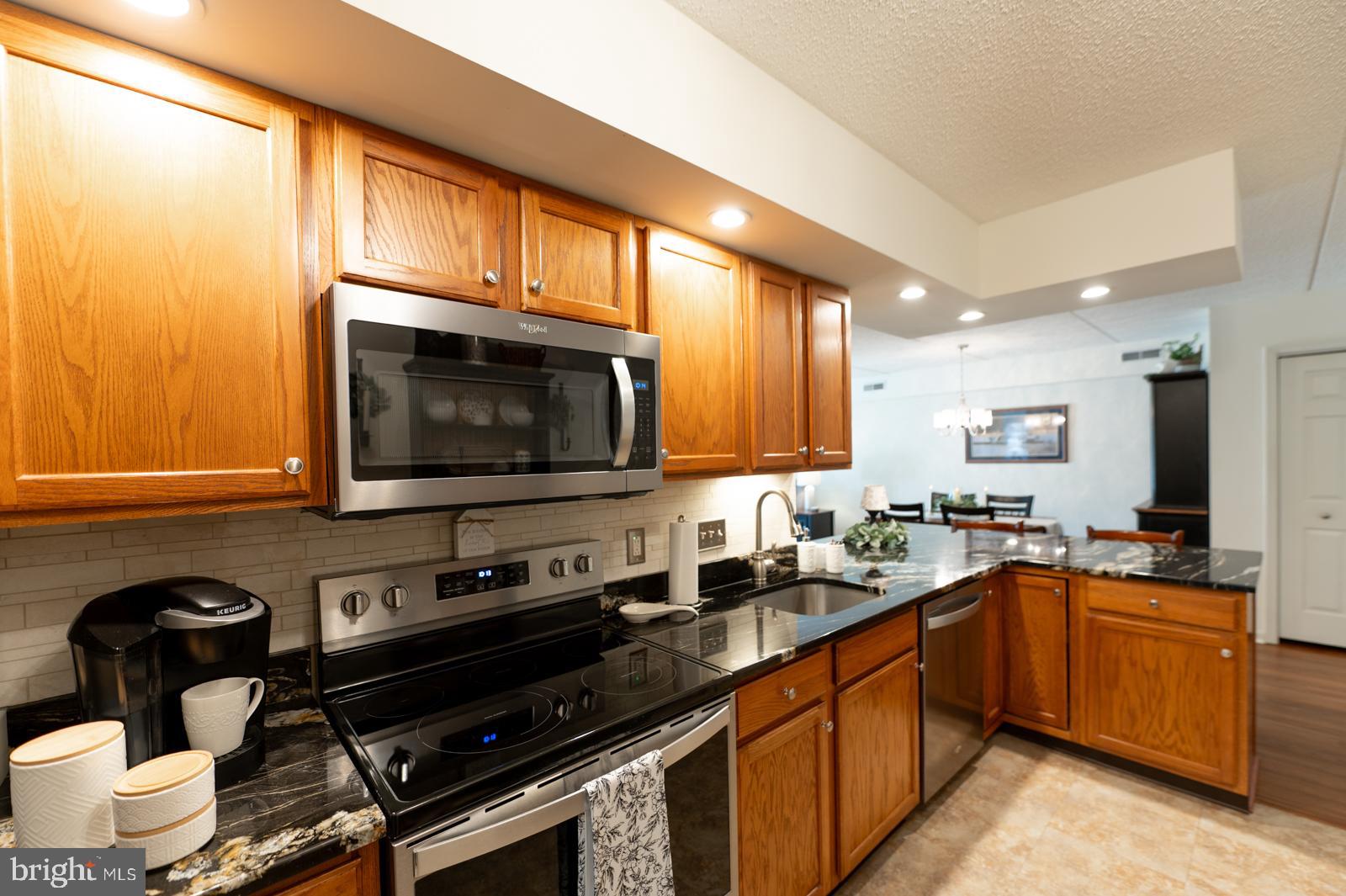 305 Brandon Road Norristown, PA 19403 - Photo 10 of 40 Kitchen