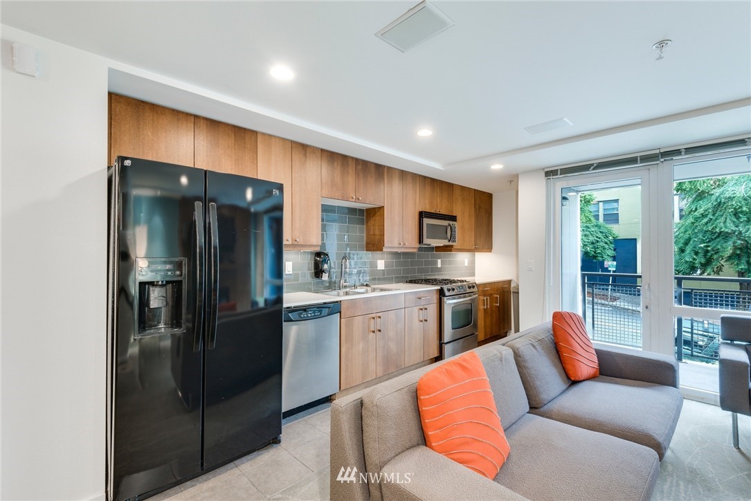 76 Cedar Street, Unit 608 Seattle, WA 98121 - Photo 22 of 23