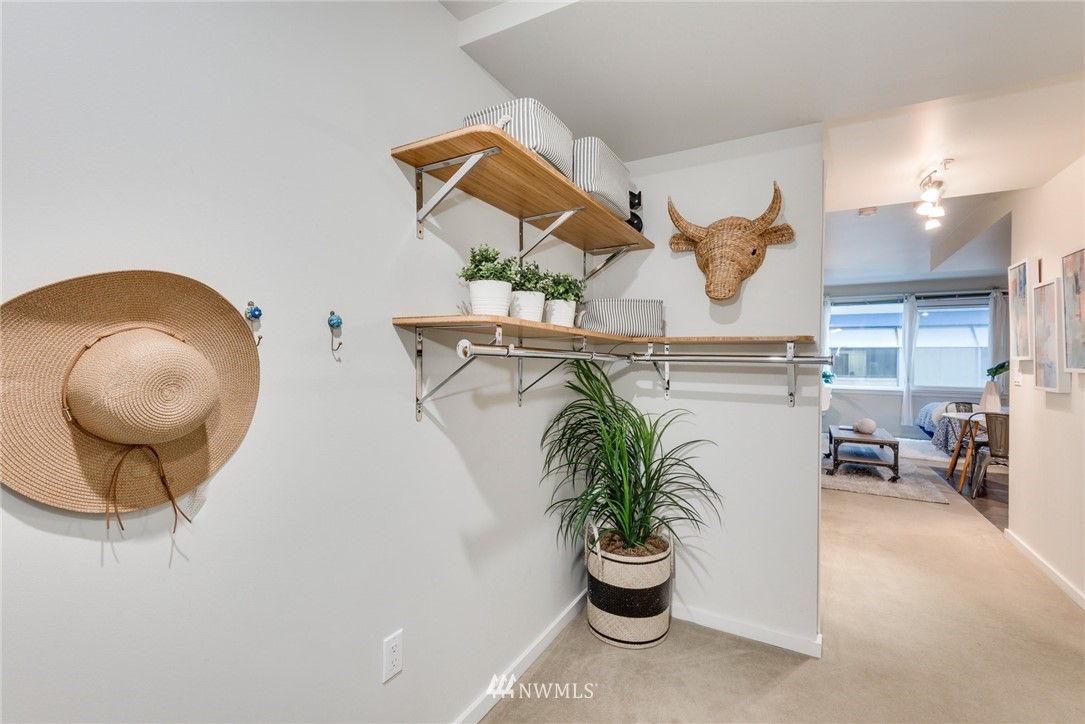 76 Cedar Street, Unit 608 Seattle, WA 98121 - Photo 4 of 23