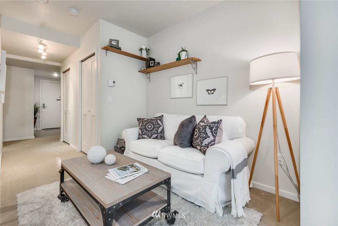 76 Cedar Street, Unit 608 Seattle, WA 98121 - Photo 9 of 23