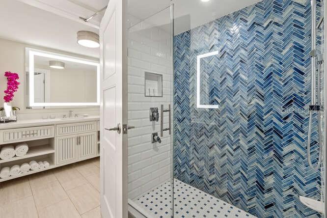 250 Sands Point Road, Unit 5203 Longboat Key, FL 34228 - Photo 13 of 32