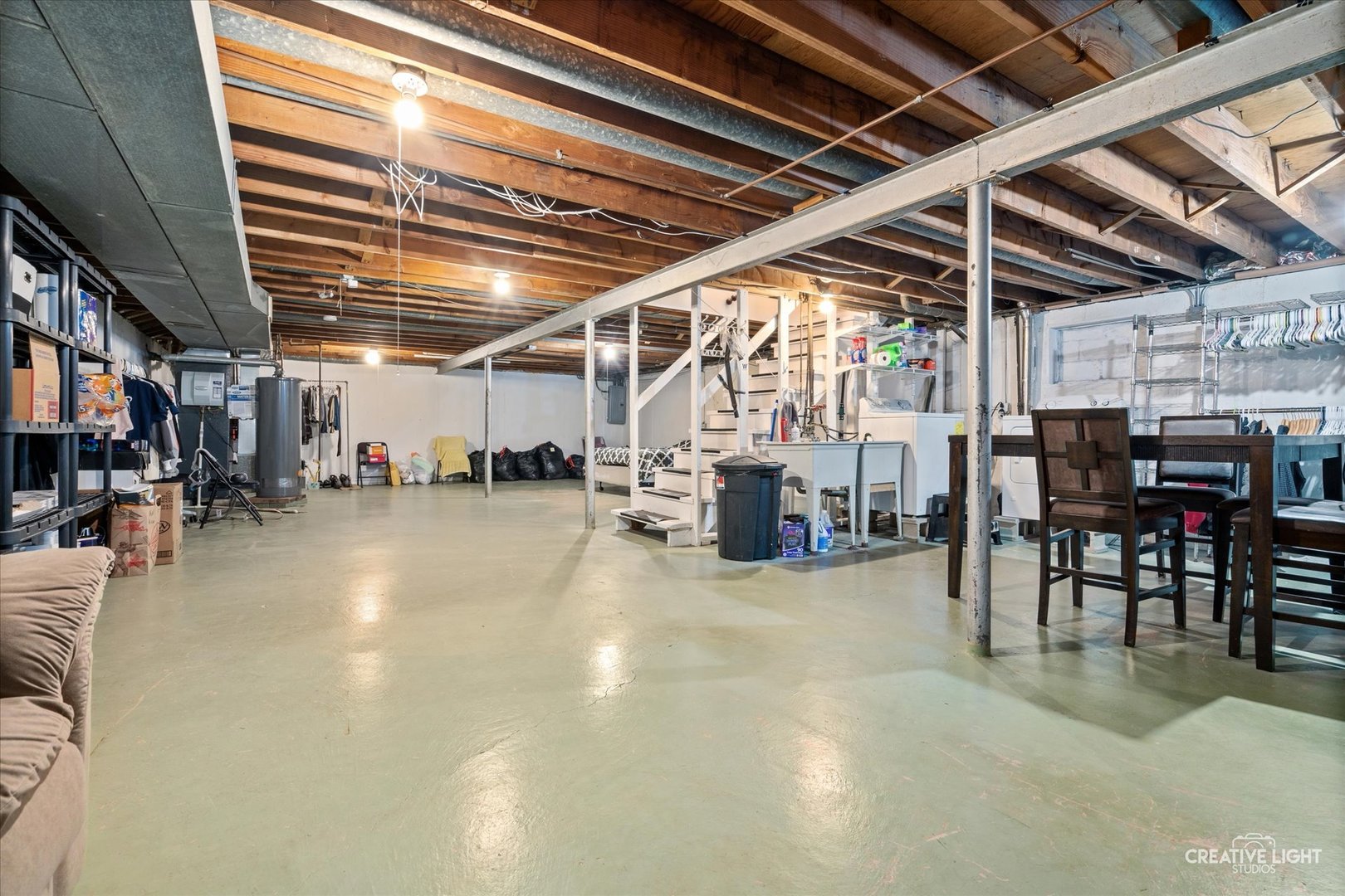 1800 East Algonquin Road Des Plaines, IL 60016 - Photo 21 of 26 a view of a studio with wooden floor