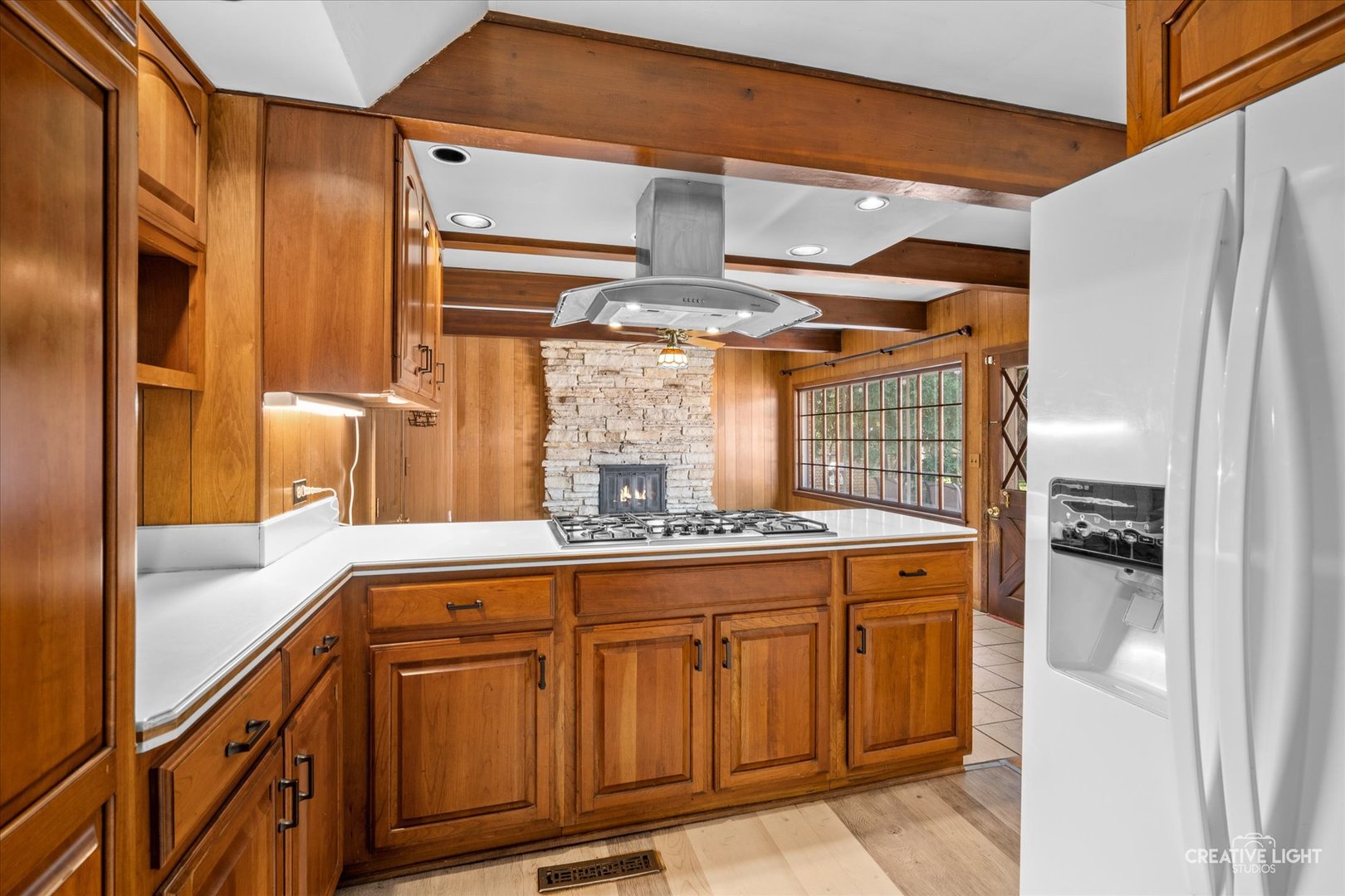 1800 East Algonquin Road Des Plaines, IL 60016 - Photo 8 of 26 a kitchen with a sink and cabinets
