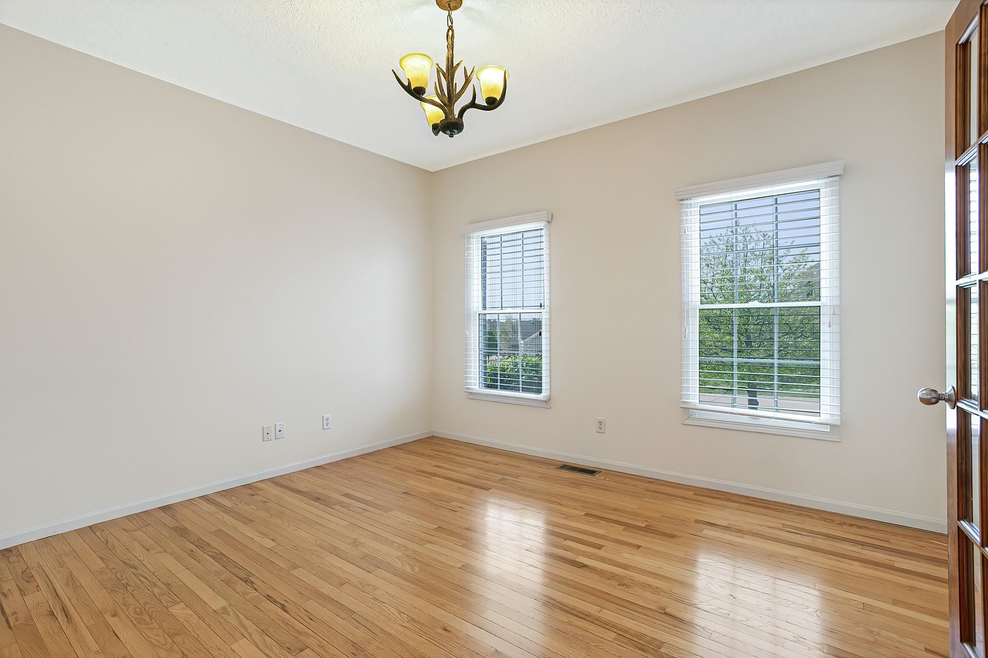 5573 North Ridge Circle Bettendorf, IA 52722 - Photo 7 of 40 Gallery Image 7