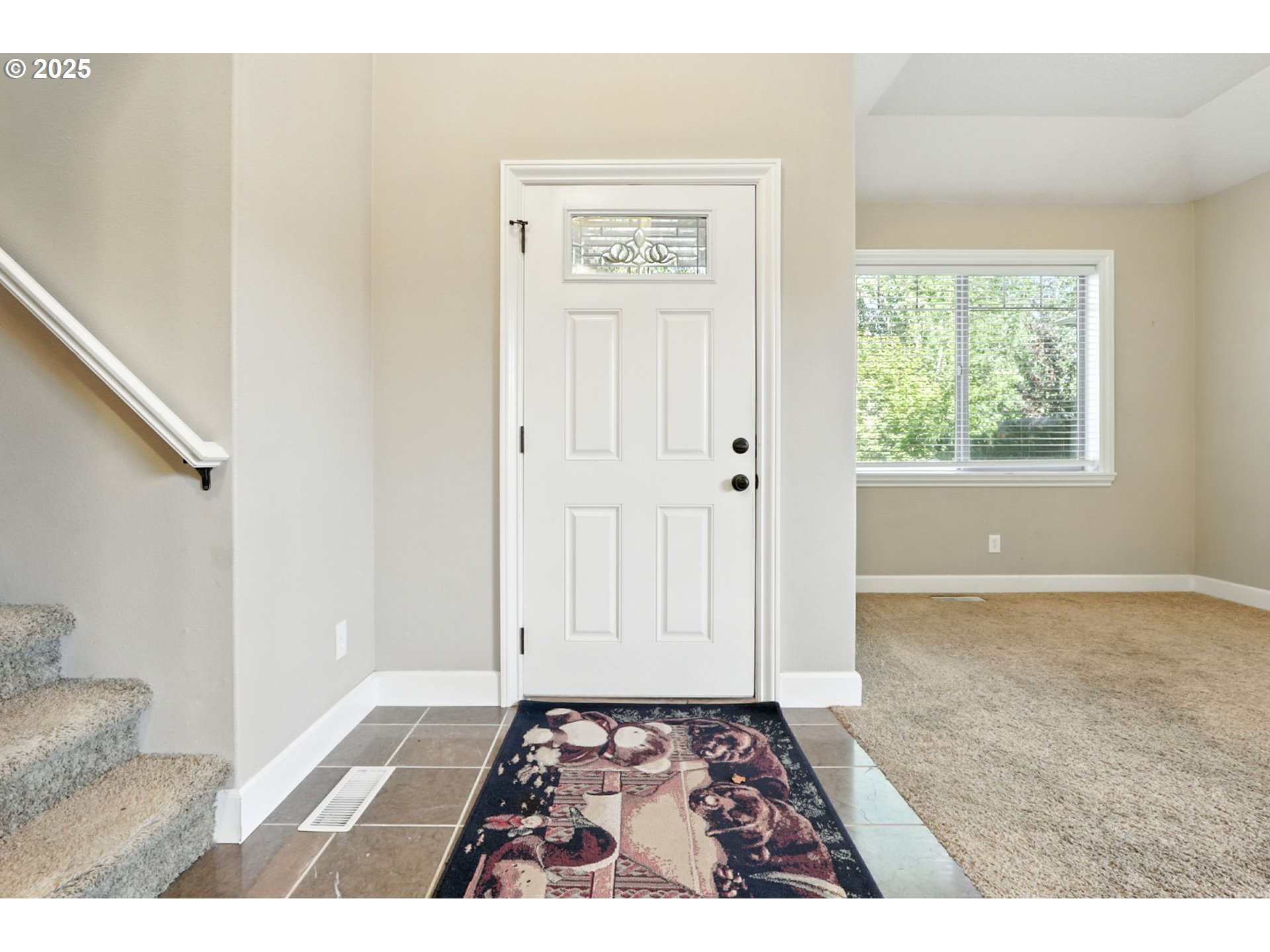 207 Finneys Avenue Molalla, OR 97038 - Photo 2 of 24 a view of a bedroom