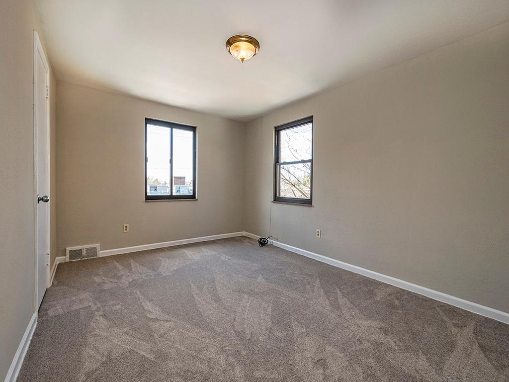 1017 Greentree Road Green Tree, PA 15220 - Photo 17 of 25 Gallery Image 17