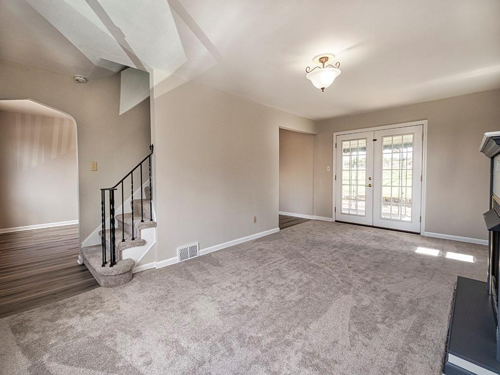 1017 Greentree Road Green Tree, PA 15220 - Photo 5 of 25 Gallery Image 5