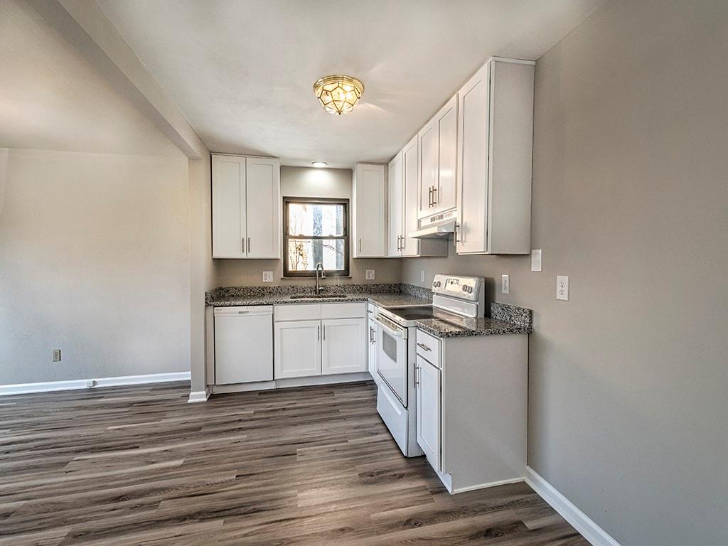 1017 Greentree Road Green Tree, PA 15220 - Photo 8 of 25 Gallery Image 8