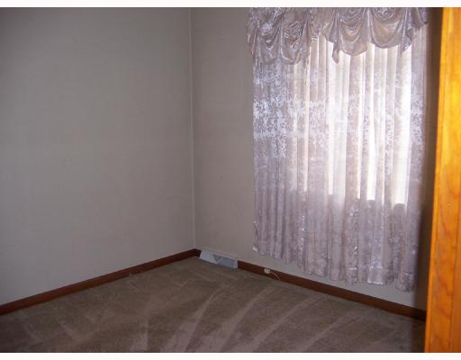 629 Agnew Road Baldwin, PA 15227 - Photo 8 of 8 Dining Room.
