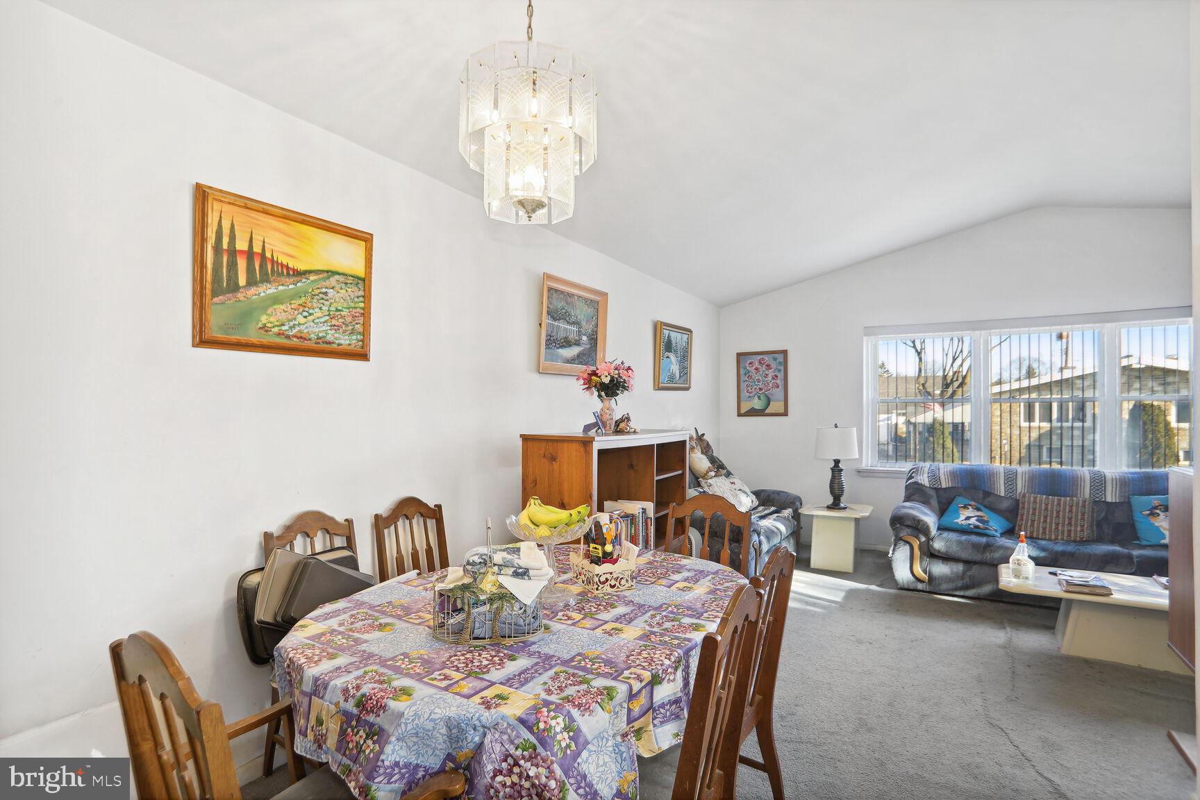 722 Charette Road Philadelphia, PA 19115 - Photo 4 of 15