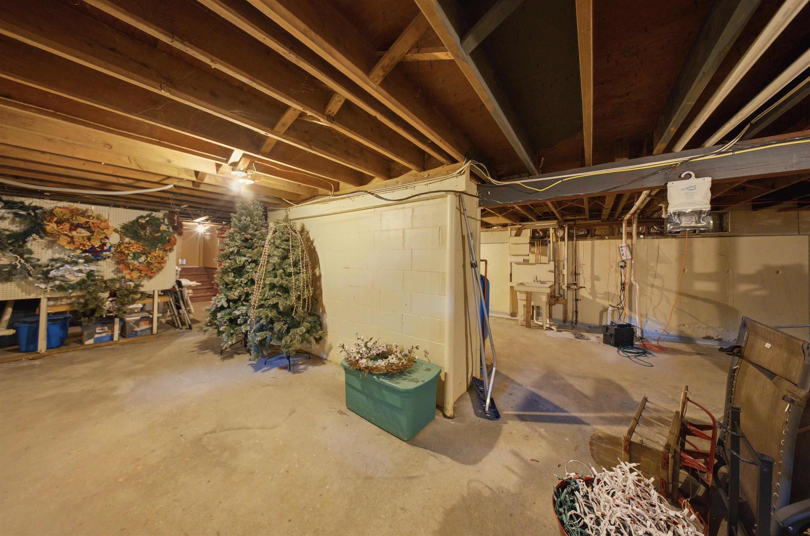494 Laurel Street Manchester, NH 03103 - Photo 39 of 42